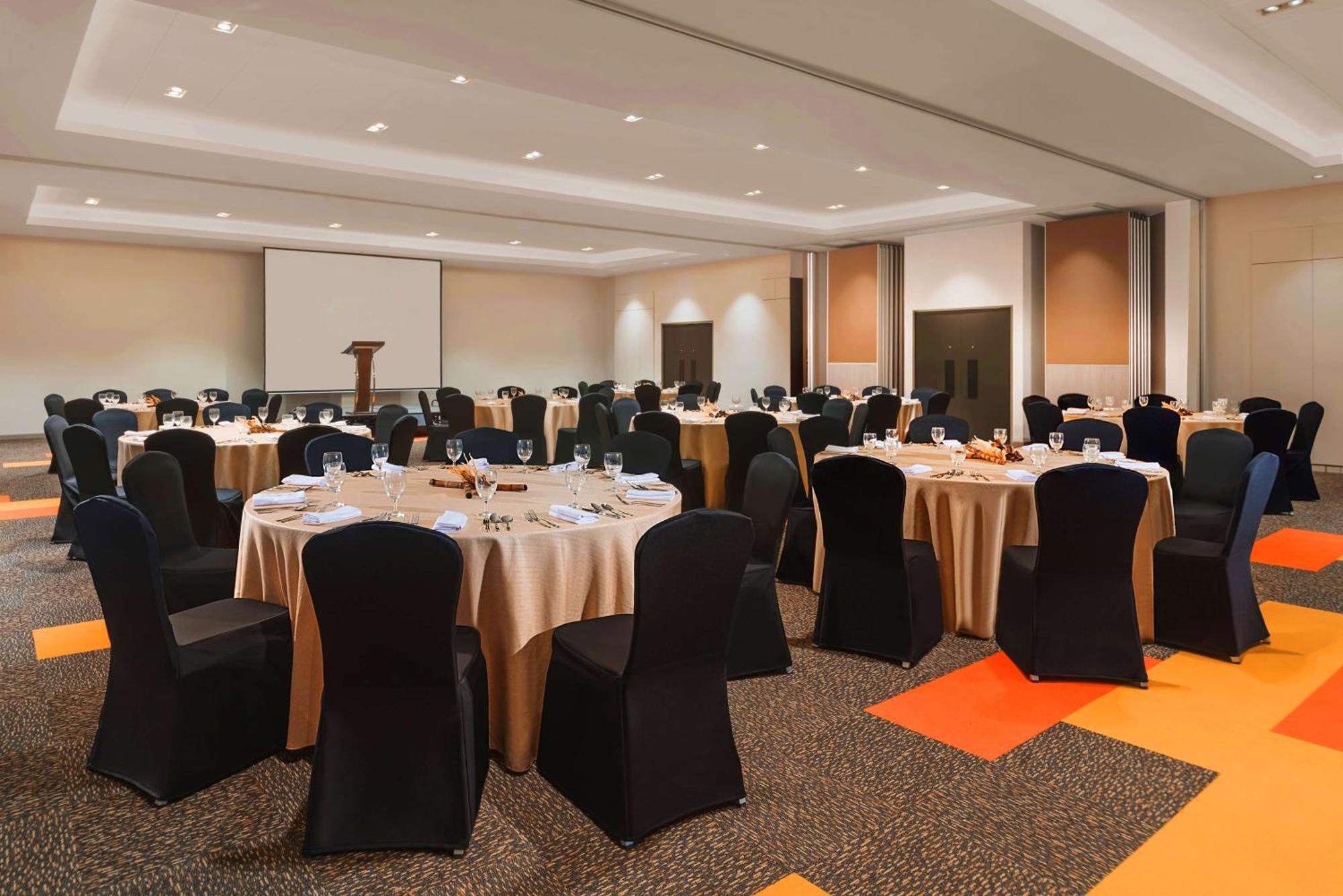 Park Inn By Radisson Iloilo 外观 照片