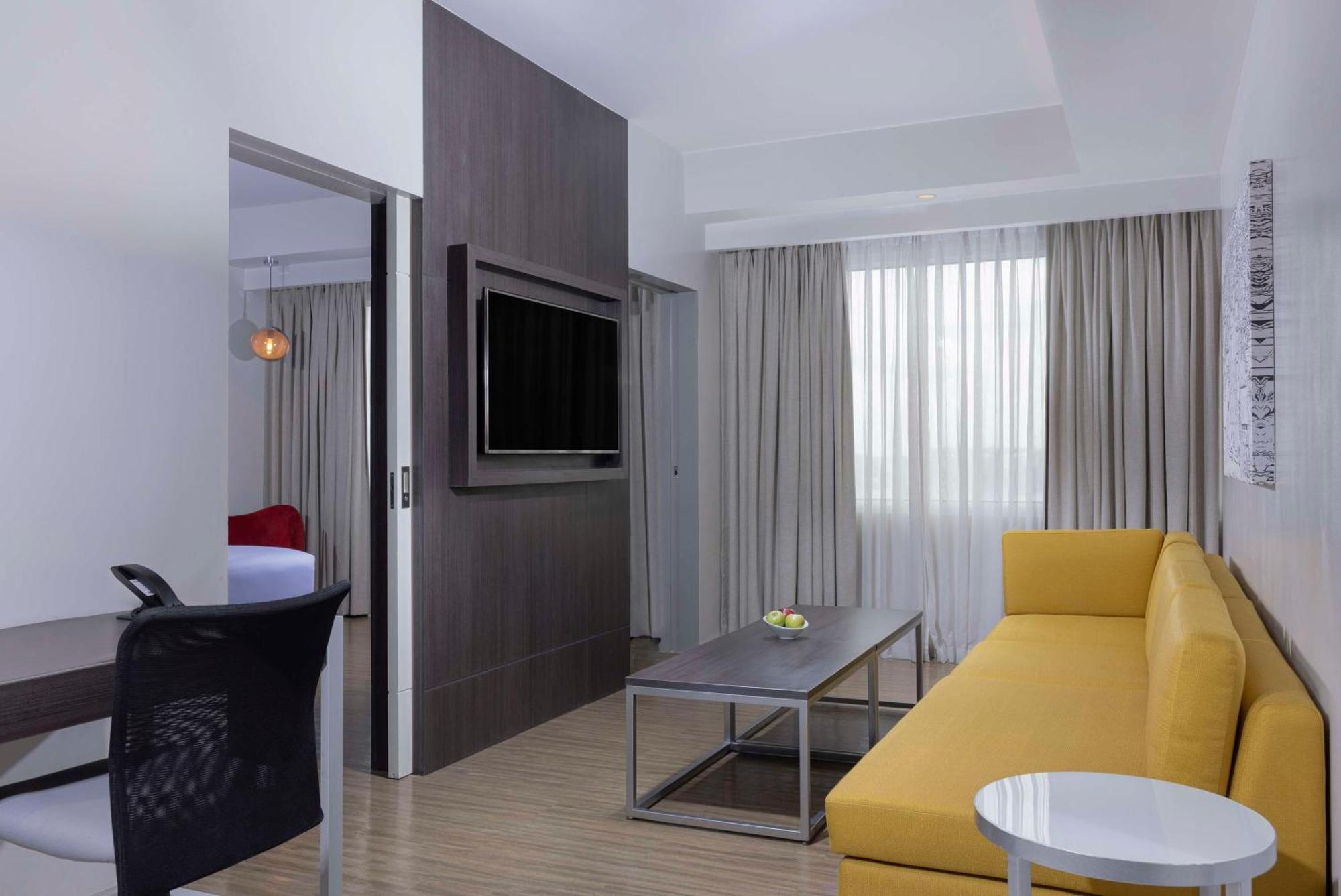 Park Inn By Radisson Iloilo 外观 照片